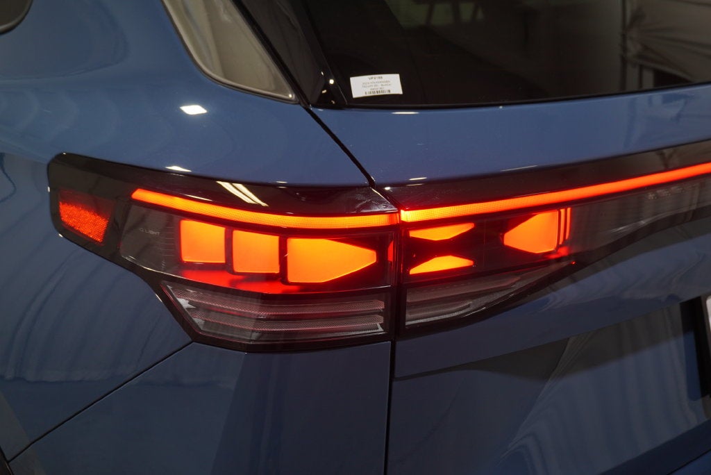2025 Volkswagen Tiguan 2.0T SEL R-Line
