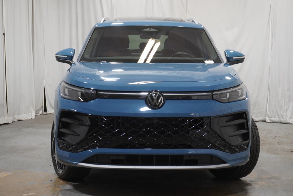 2025 Volkswagen Tiguan 2.0T SEL R-Line