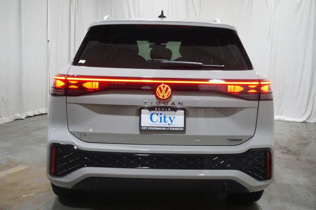 2025 Volkswagen Tiguan 2.0T SEL R-Line