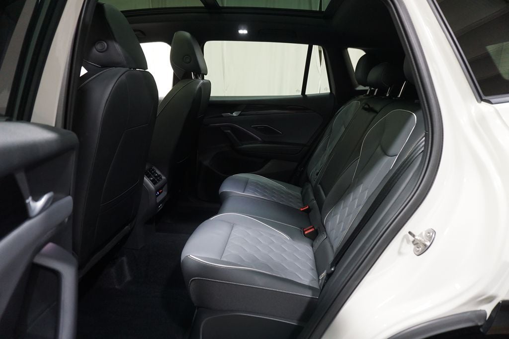 2025 Volkswagen Tiguan 2.0T SEL R-Line