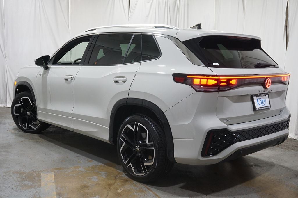 2025 Volkswagen Tiguan 2.0T SEL R-Line