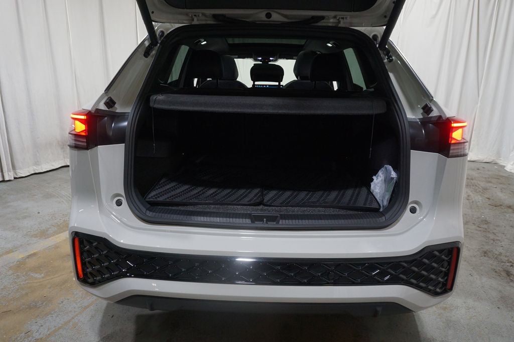 2025 Volkswagen Tiguan 2.0T SEL R-Line