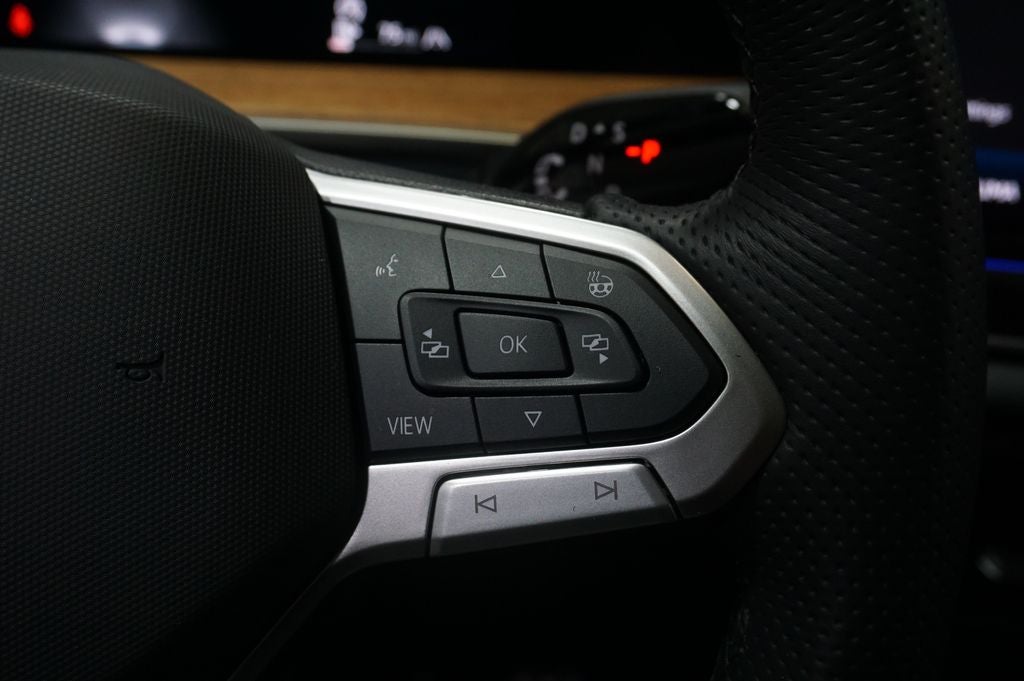 2025 Volkswagen Tiguan 2.0T SEL R-Line