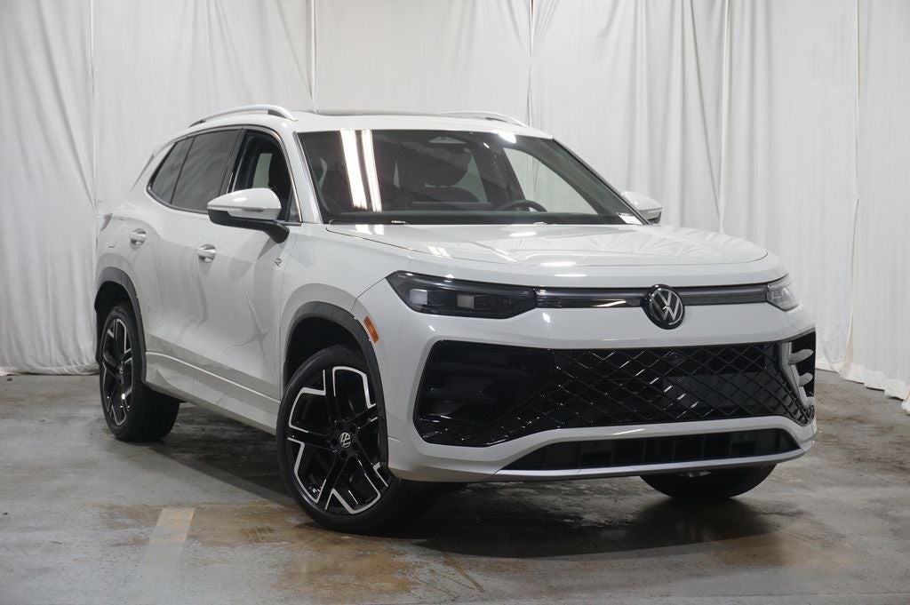 2025 Volkswagen Tiguan 2.0T SEL R-Line