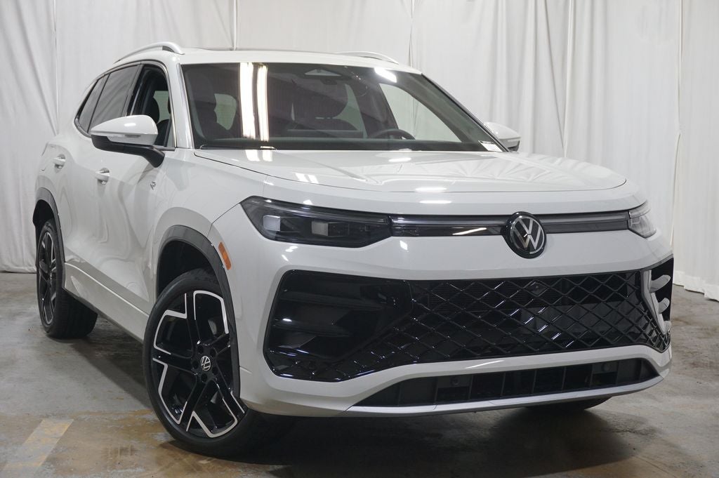 2025 Volkswagen Tiguan 2.0T SEL R-Line