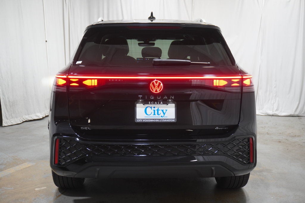 2025 Volkswagen Tiguan 2.0T SEL R-Line