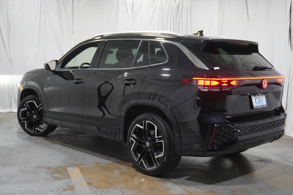 2025 Volkswagen Tiguan 2.0T SEL R-Line