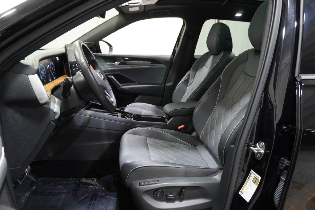 2025 Volkswagen Tiguan 2.0T SEL R-Line
