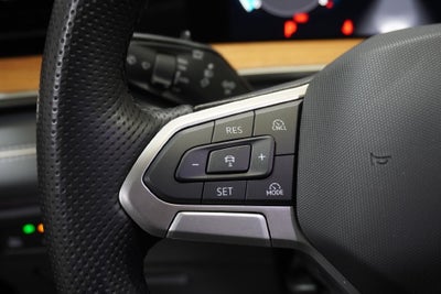 2025 Volkswagen Tiguan 2.0T SEL R-Line