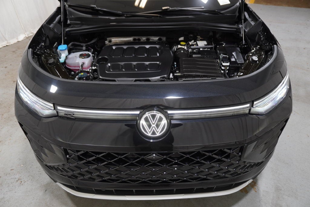 2025 Volkswagen Tiguan 2.0T SEL R-Line