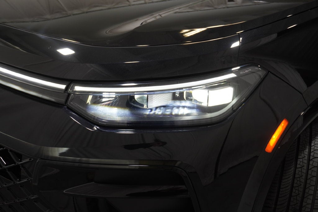 2025 Volkswagen Tiguan 2.0T SEL R-Line