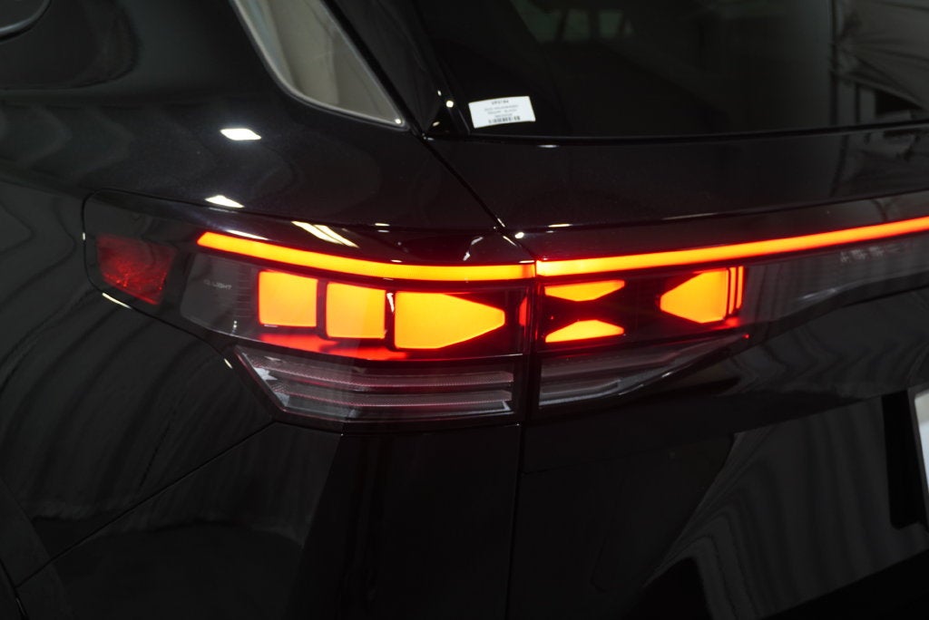2025 Volkswagen Tiguan 2.0T SEL R-Line