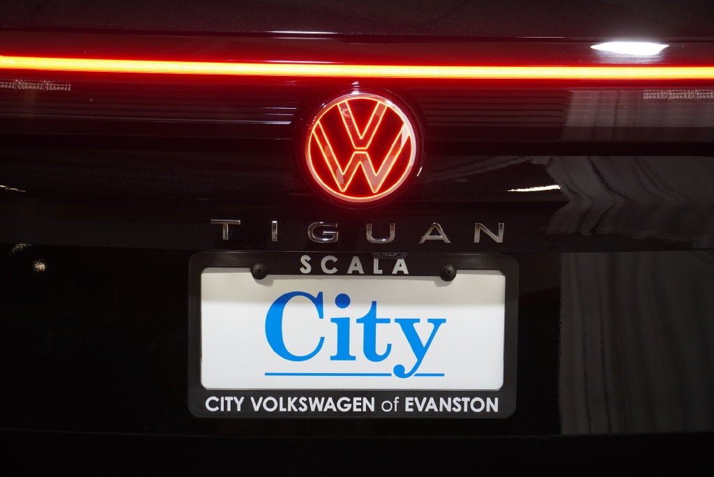 2025 Volkswagen Tiguan 2.0T SEL R-Line