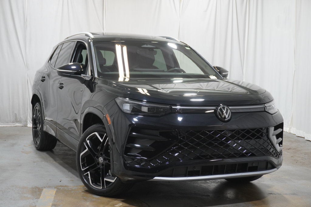 2025 Volkswagen Tiguan 2.0T SEL R-Line