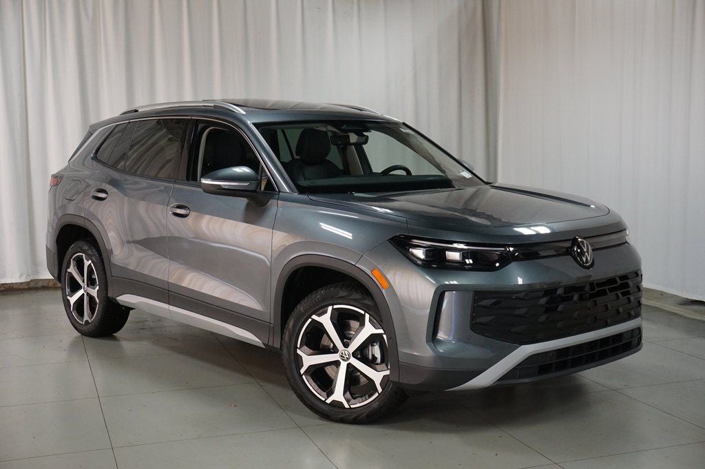 2025 Volkswagen Tiguan 2.0T SE