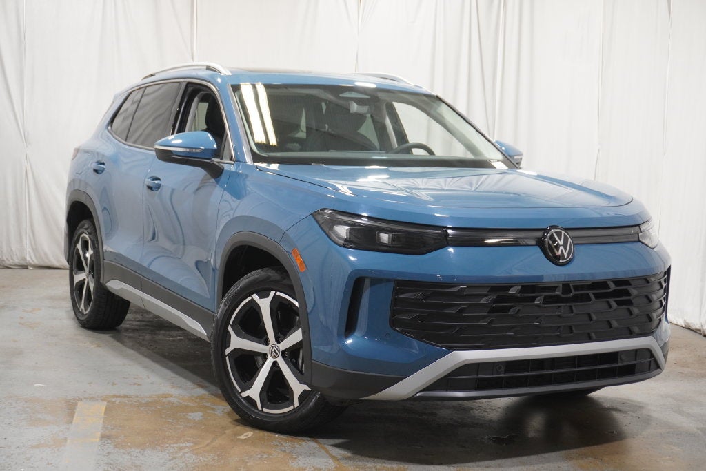 2025 Volkswagen Tiguan 2.0T SE