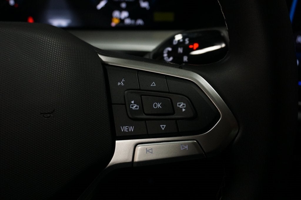 2025 Volkswagen Tiguan 2.0T SE