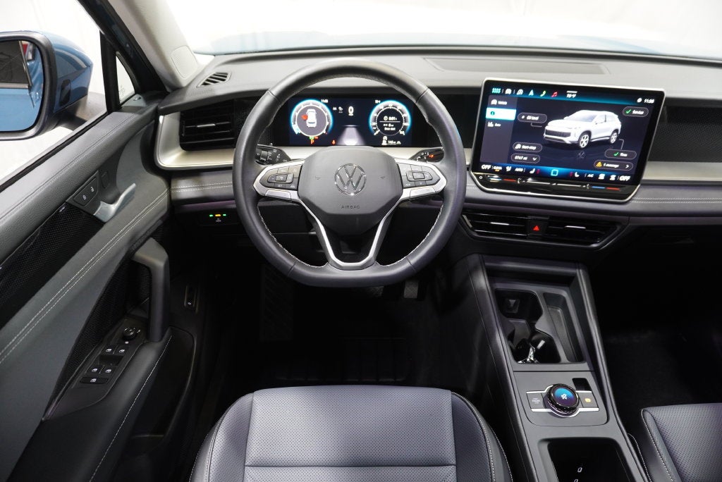 2025 Volkswagen Tiguan 2.0T SE