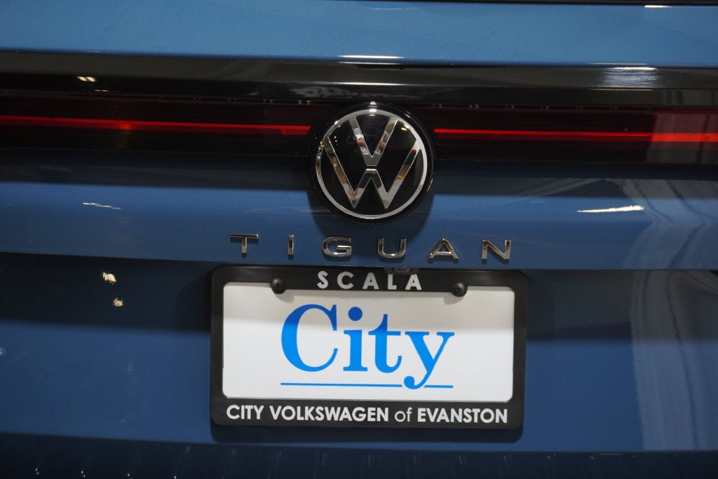 2025 Volkswagen Tiguan 2.0T SE