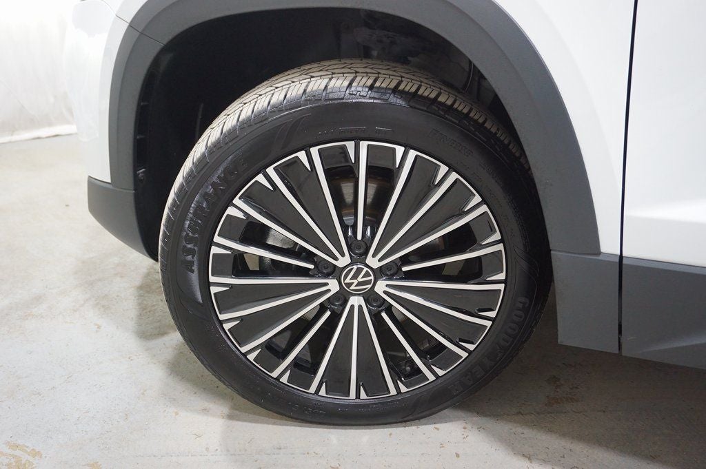 2025 Volkswagen Taos 1.5T SE