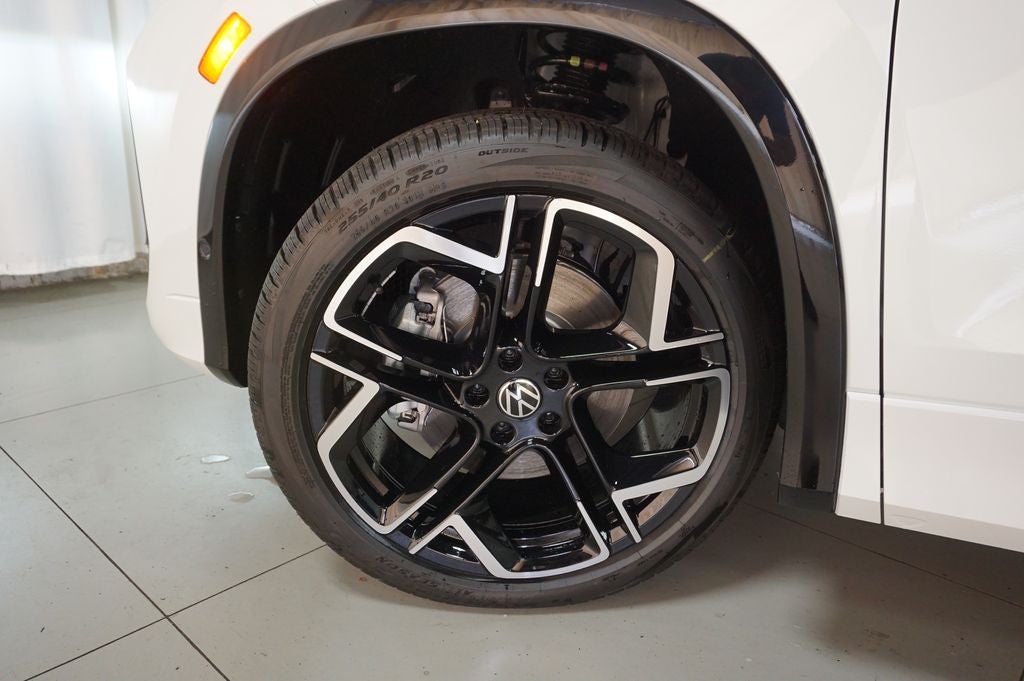 2026 Volkswagen Tiguan 2.0T SEL R-Line Turbo