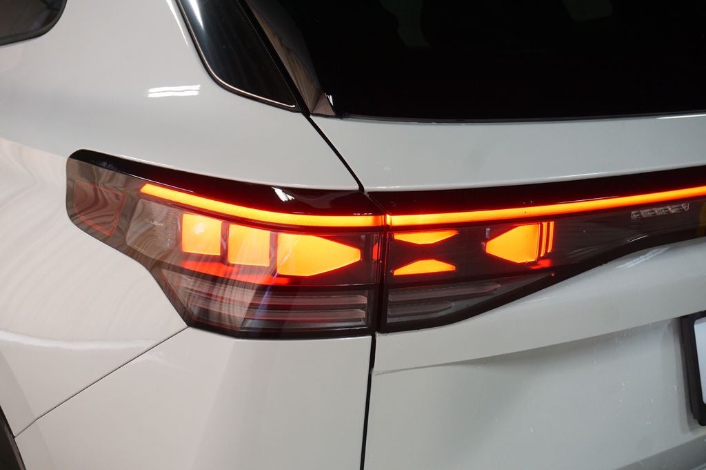2026 Volkswagen Tiguan 2.0T SEL R-Line Turbo