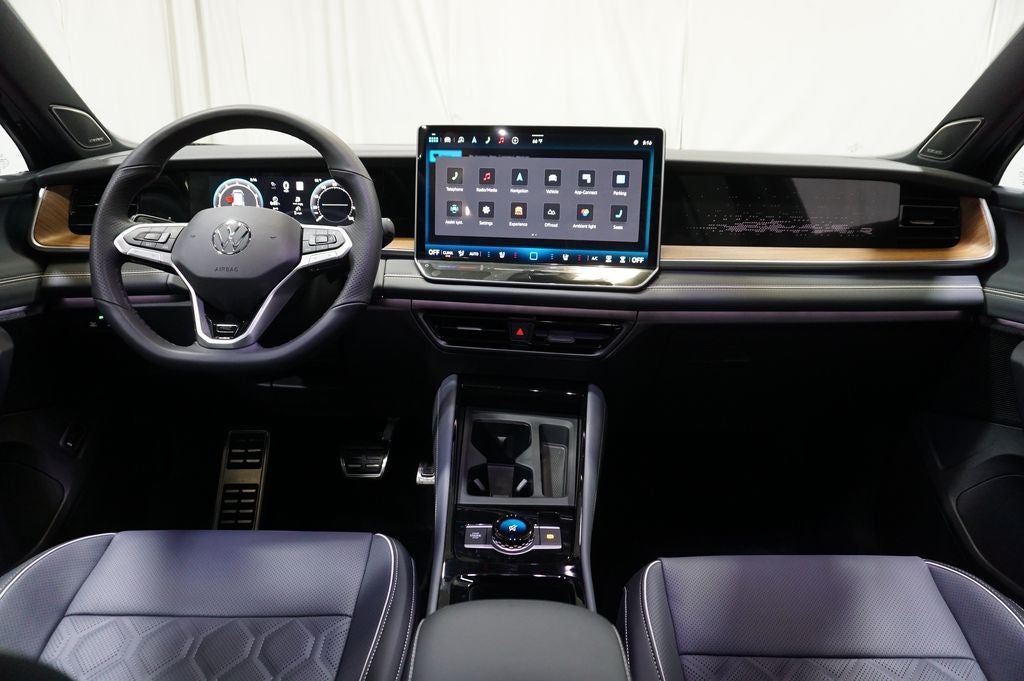 2026 Volkswagen Tiguan 2.0T SEL R-Line Turbo