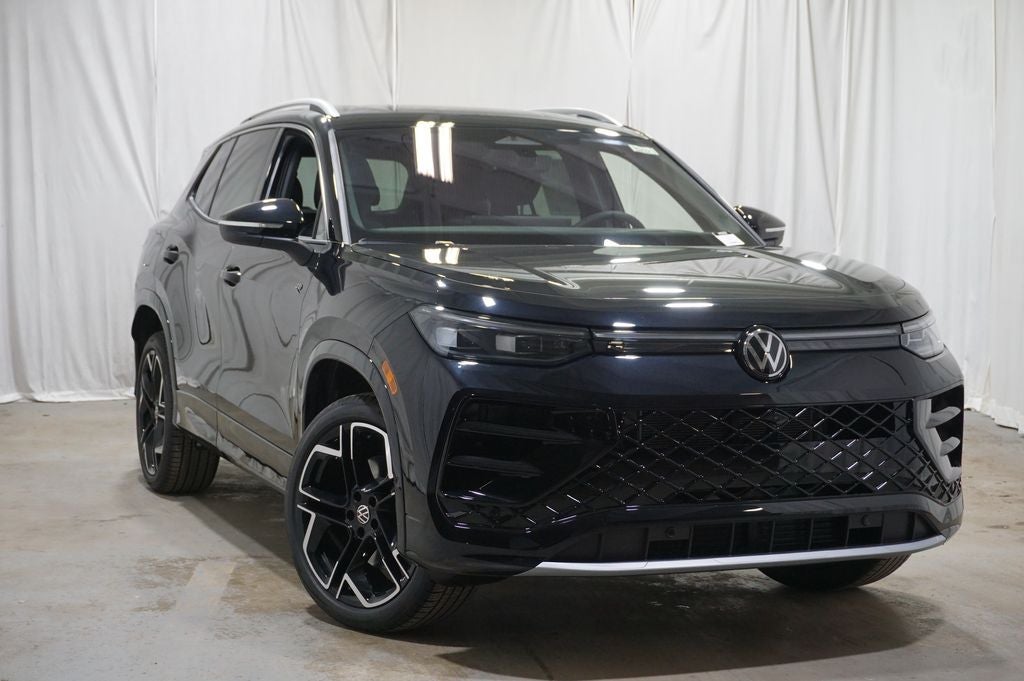 2026 Volkswagen Tiguan 2.0T SEL R-Line Turbo