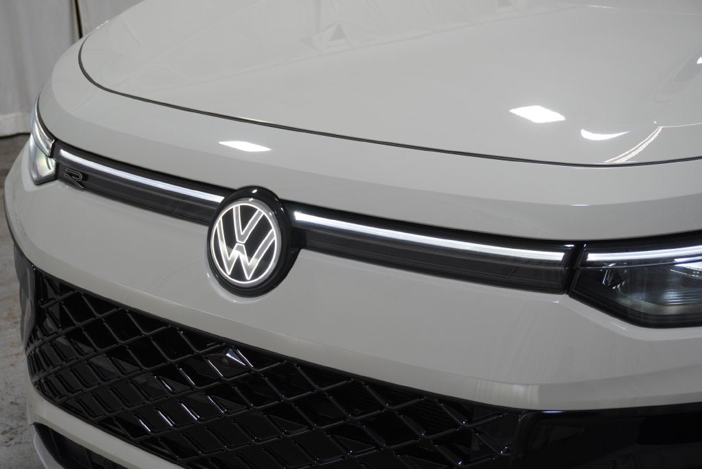 2026 Volkswagen Tiguan SEL R-Line Turbo