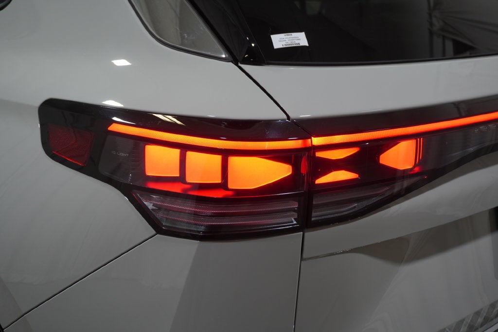 2026 Volkswagen Tiguan SEL R-Line Turbo