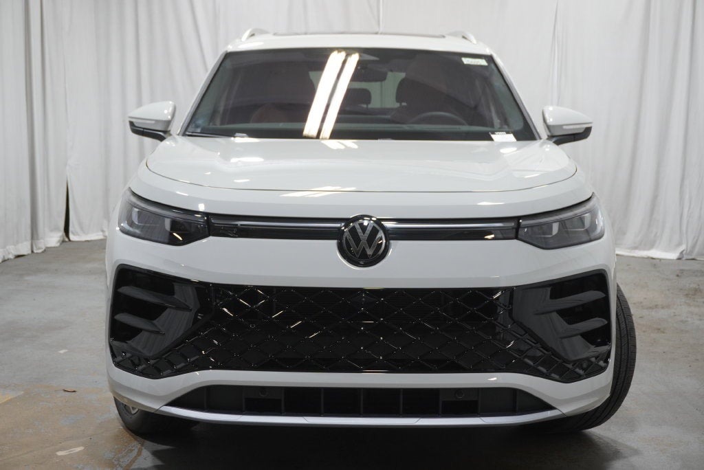 2026 Volkswagen Tiguan SEL R-Line Turbo