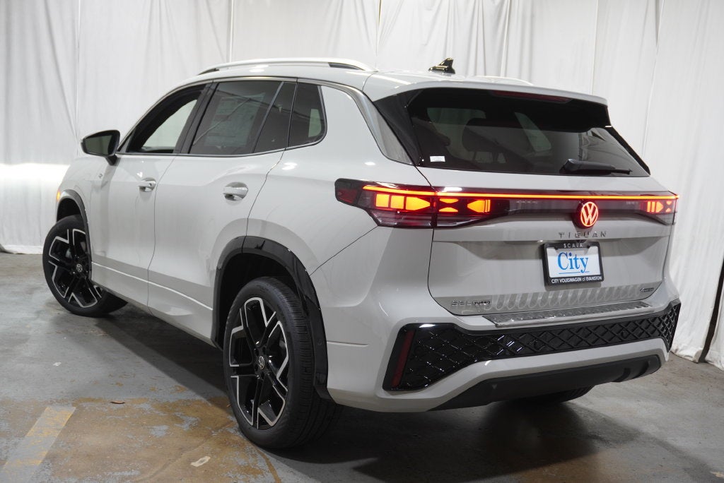 2026 Volkswagen Tiguan SEL R-Line Turbo