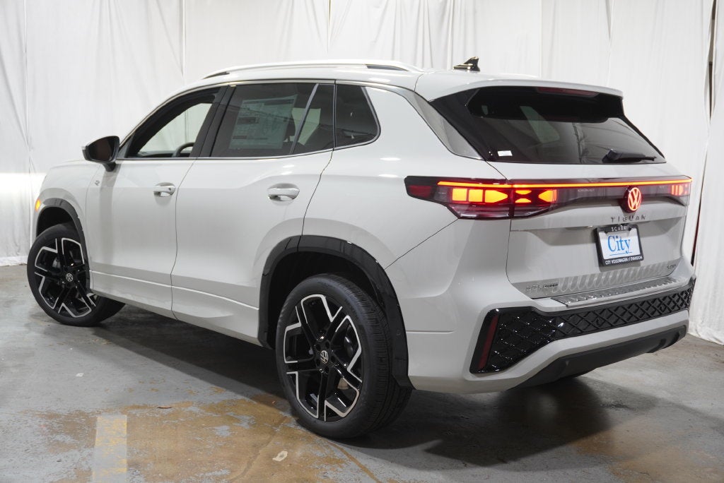 2026 Volkswagen Tiguan SEL R-Line Turbo