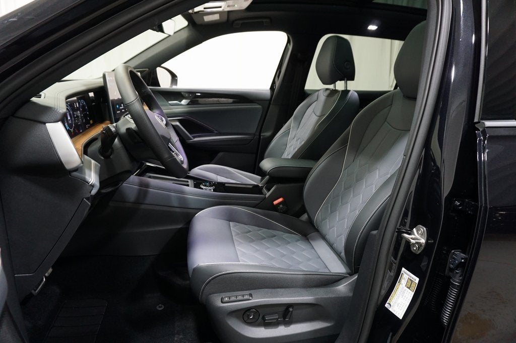 2026 Volkswagen Tiguan 2.0T SEL R-Line Turbo