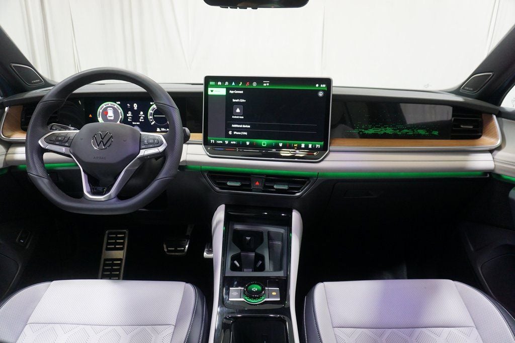 2026 Volkswagen Tiguan 2.0T SEL R-Line Turbo