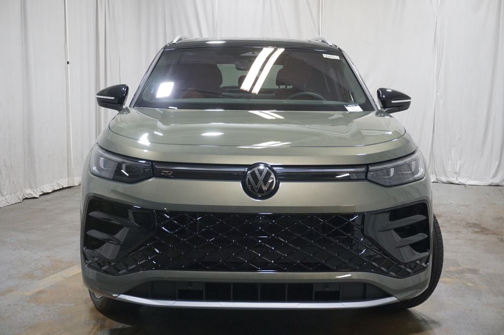 2026 Volkswagen Tiguan 2.0T SEL R-Line Turbo