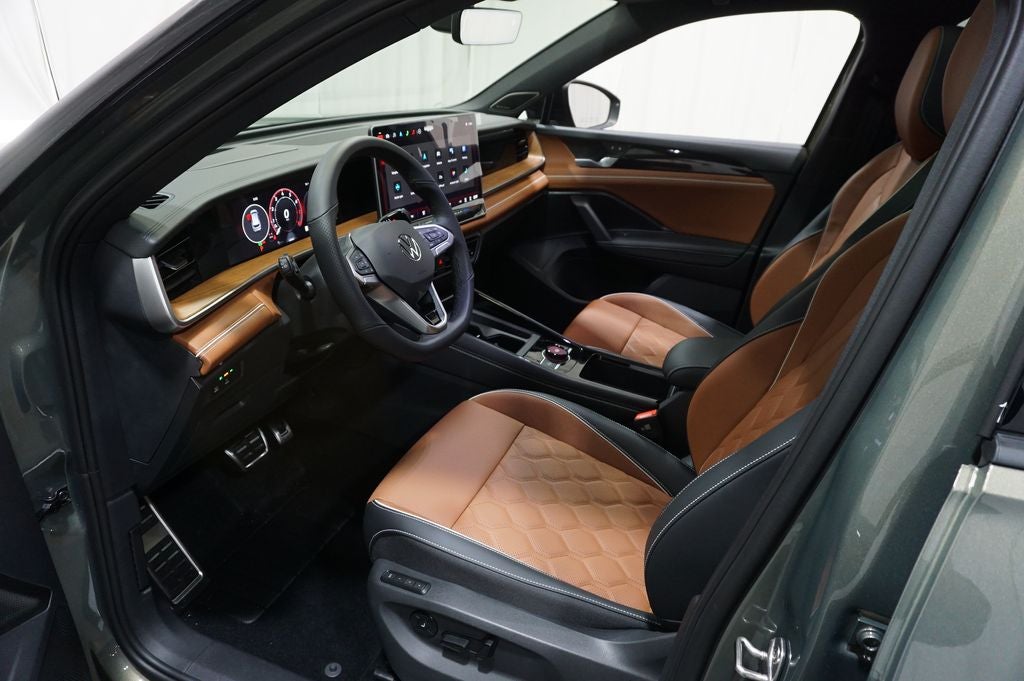 2026 Volkswagen Tiguan 2.0T SEL R-Line Turbo