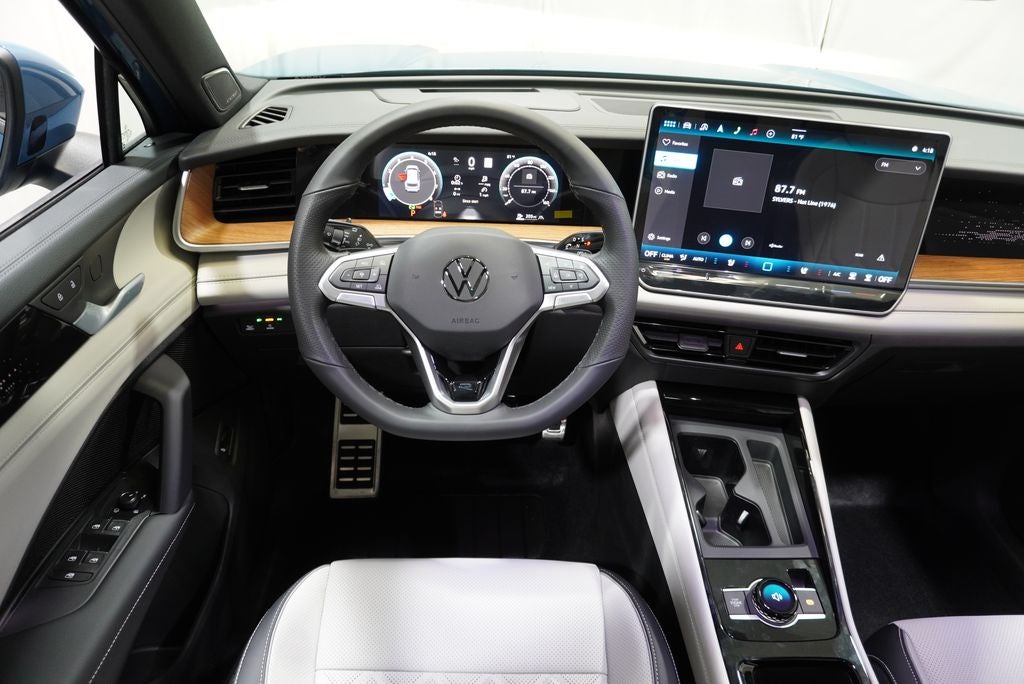2026 Volkswagen Tiguan 2.0T SEL R-Line Turbo