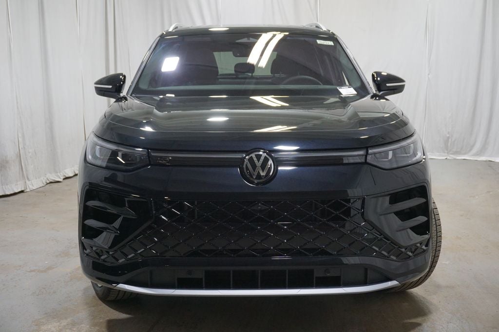 2026 Volkswagen Tiguan 2.0T SEL R-Line Turbo