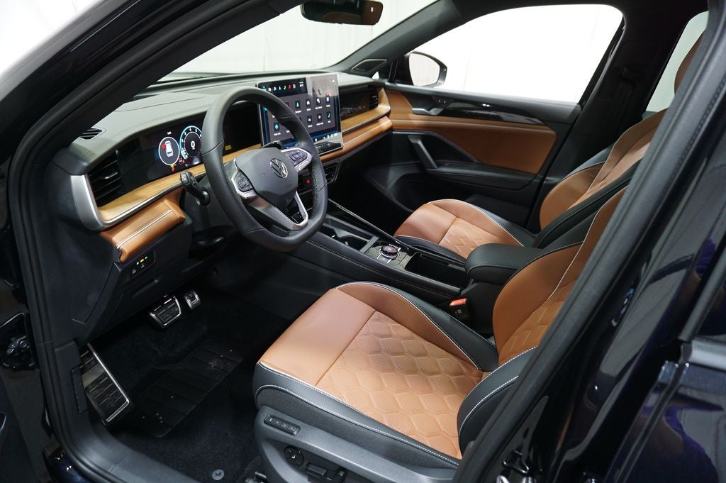 2026 Volkswagen Tiguan 2.0T SEL R-Line Turbo