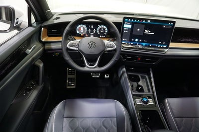 2026 Volkswagen Tiguan 2.0T SEL R-Line Turbo