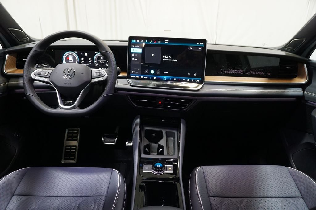 2026 Volkswagen Tiguan 2.0T SEL R-Line Turbo