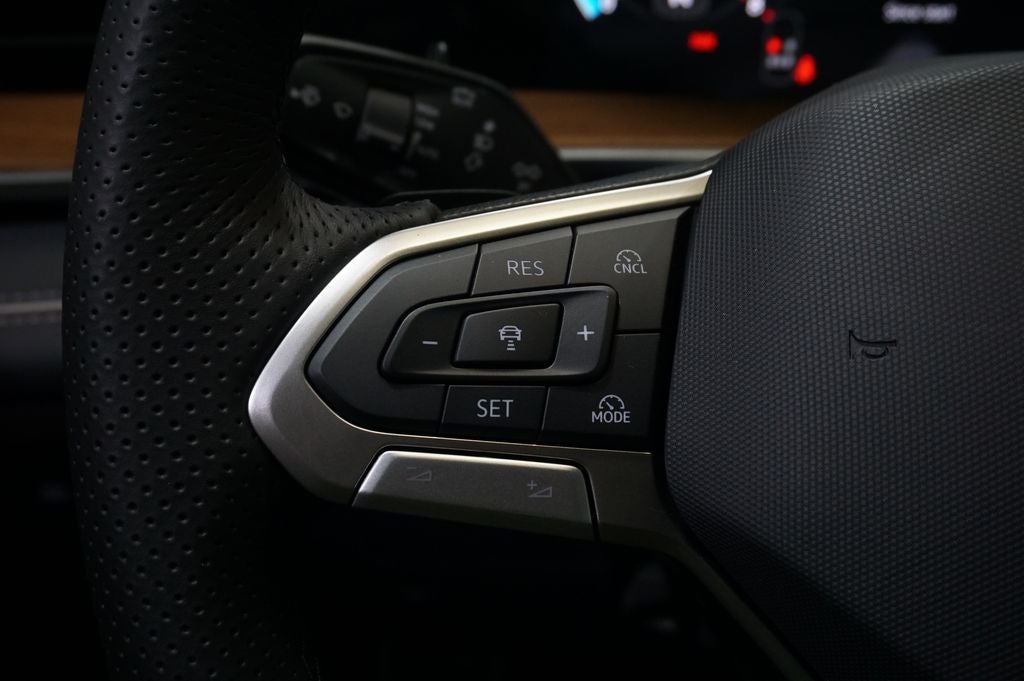 2026 Volkswagen Tiguan 2.0T SEL R-Line Turbo