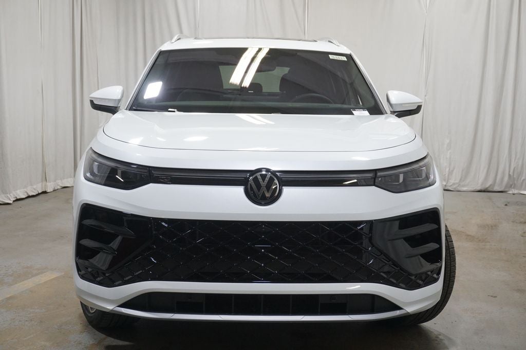 2026 Volkswagen Tiguan 2.0T SEL R-Line Turbo