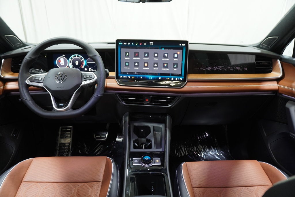 2026 Volkswagen Tiguan SEL R-Line Turbo
