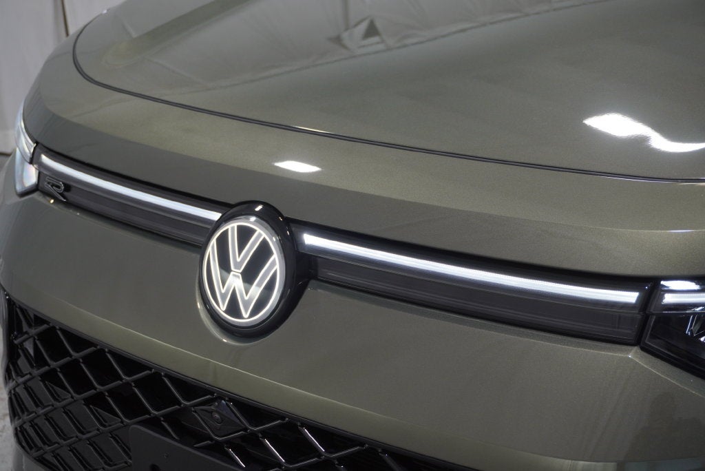 2026 Volkswagen Tiguan SEL R-Line Turbo