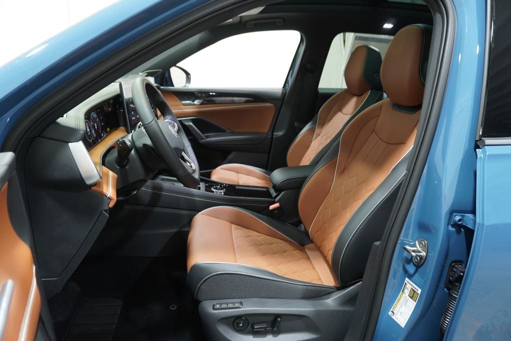 2026 Volkswagen Tiguan 2.0T SEL R-Line