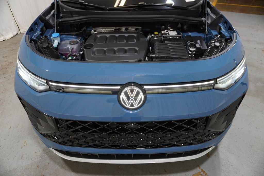 2026 Volkswagen Tiguan 2.0T SEL R-Line