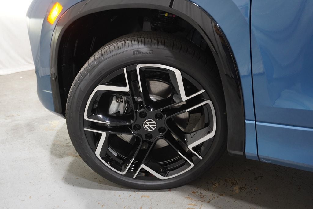2026 Volkswagen Tiguan 2.0T SEL R-Line