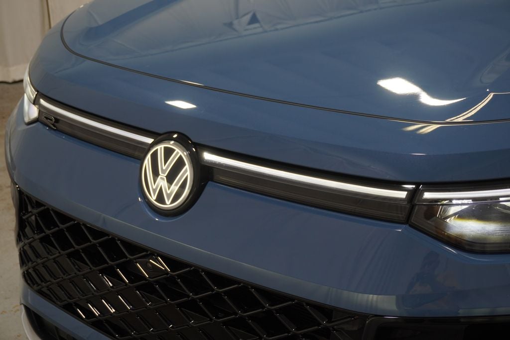 2026 Volkswagen Tiguan 2.0T SEL R-Line